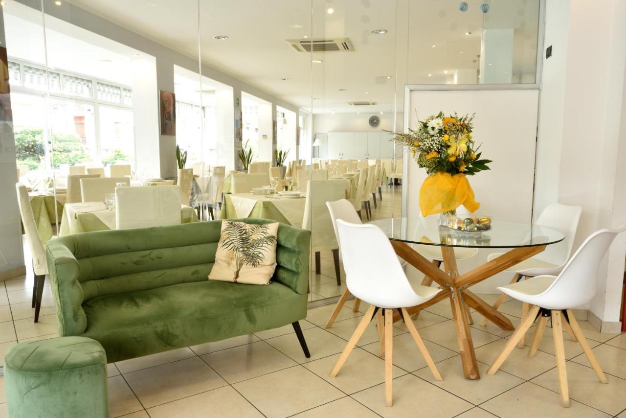 Hotel Ristorante La Marina Mhotelsgroup San Bartolomeo Al Mare Ngoại thất bức ảnh