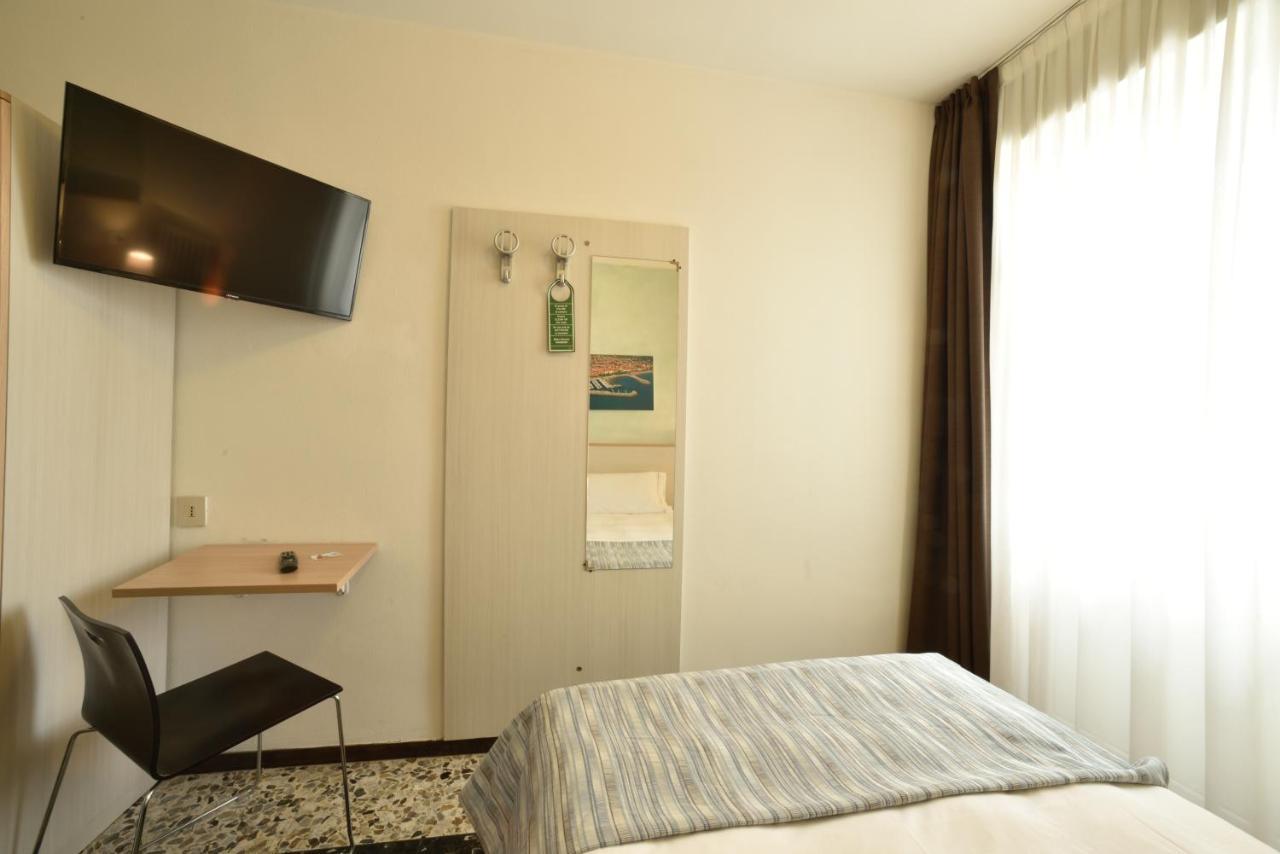 Hotel Ristorante La Marina Mhotelsgroup San Bartolomeo Al Mare Ngoại thất bức ảnh