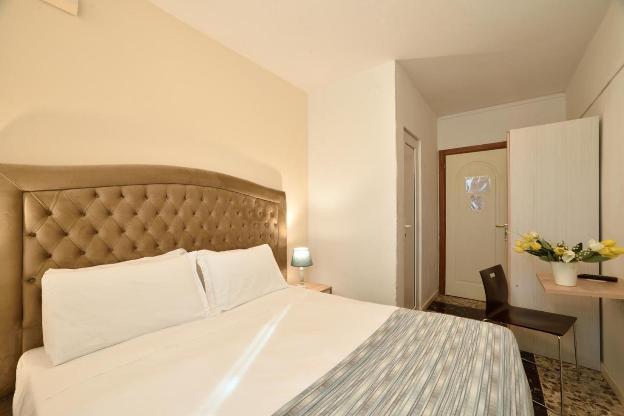 Hotel Ristorante La Marina Mhotelsgroup San Bartolomeo Al Mare Ngoại thất bức ảnh